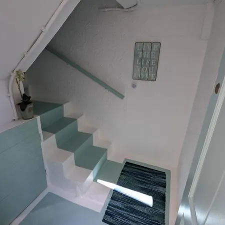 The Loft - Bright Centre Sleep 4 Apartment *